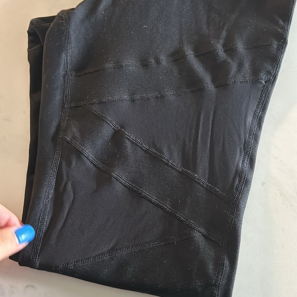 90 Degree Leggings - Picture 2 of 3